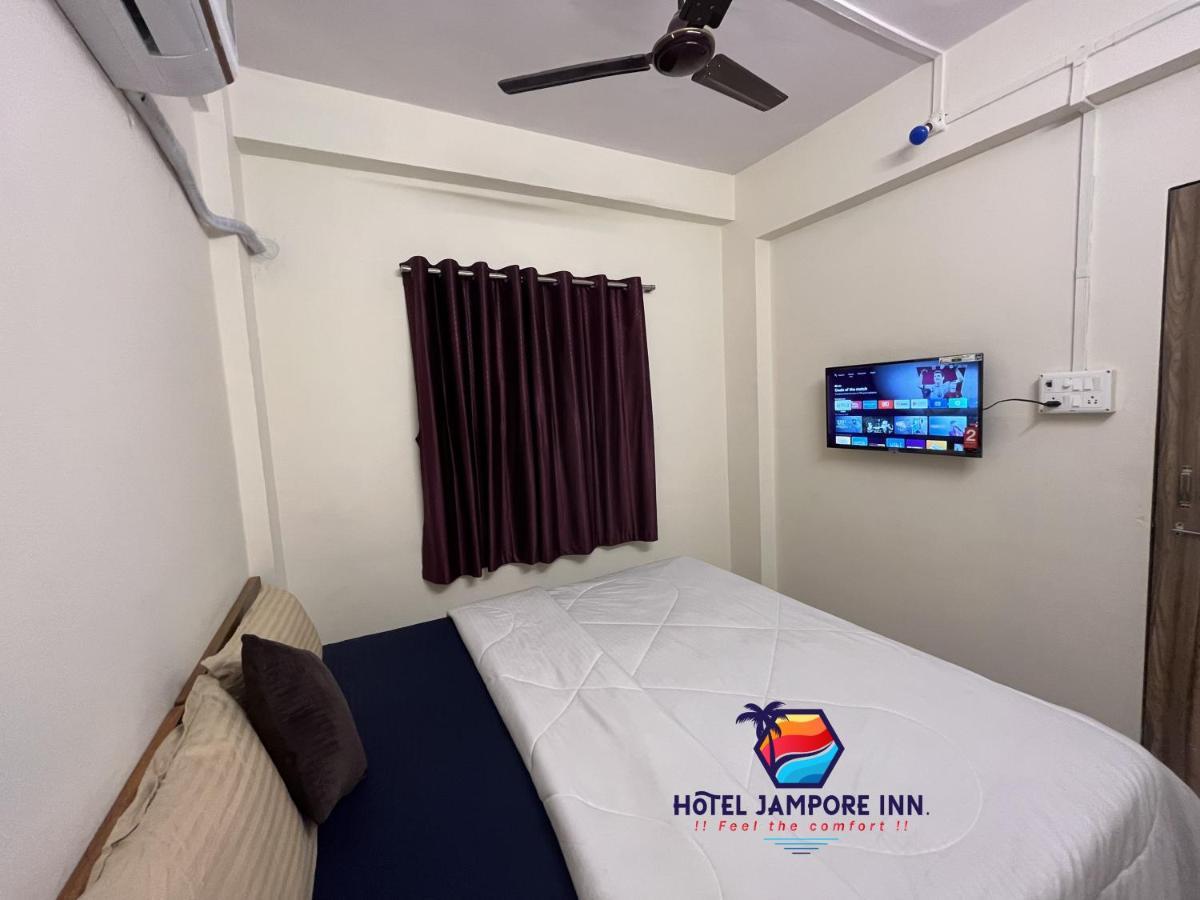 Hotel Jampore Inn Daman Esterno foto