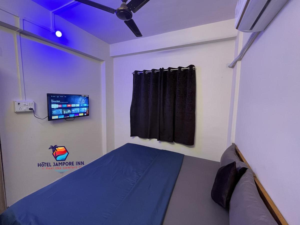 Hotel Jampore Inn Daman Esterno foto